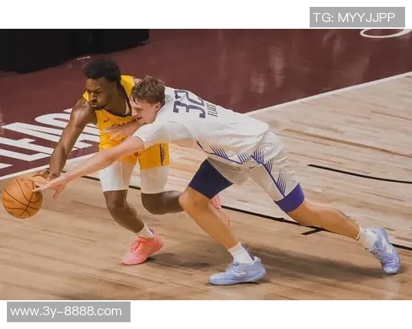 基德对弗拉格年龄的质疑引发关注他在场上场下的成熟表现令人印象深刻 基德对弗拉格年龄的质疑引发关注他在场上场下的成熟表现令人印象深刻